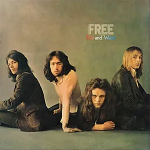 Hoes van Fire and water